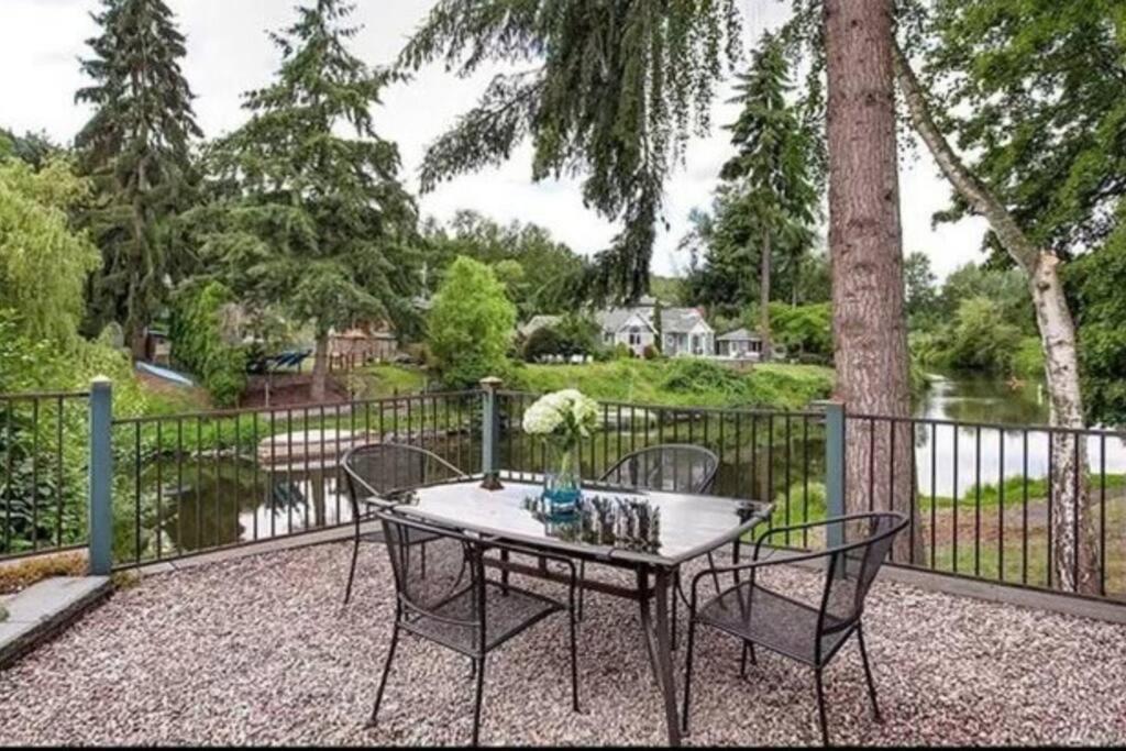 Bothell River House 外观 照片